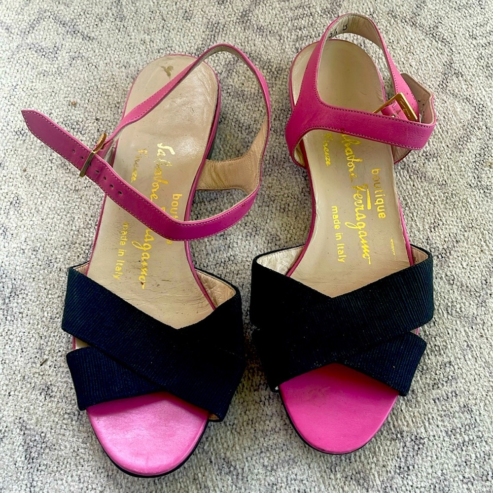 Cute sandals, loved to wear them but don’t fit me anymore since the pregnancy.
